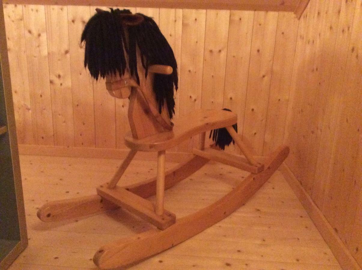 Mysig Och Modern Stuga Pa Snoegard, Naera Havet Och Naturen Lur  Esterno foto
